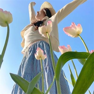 恰似两滴水